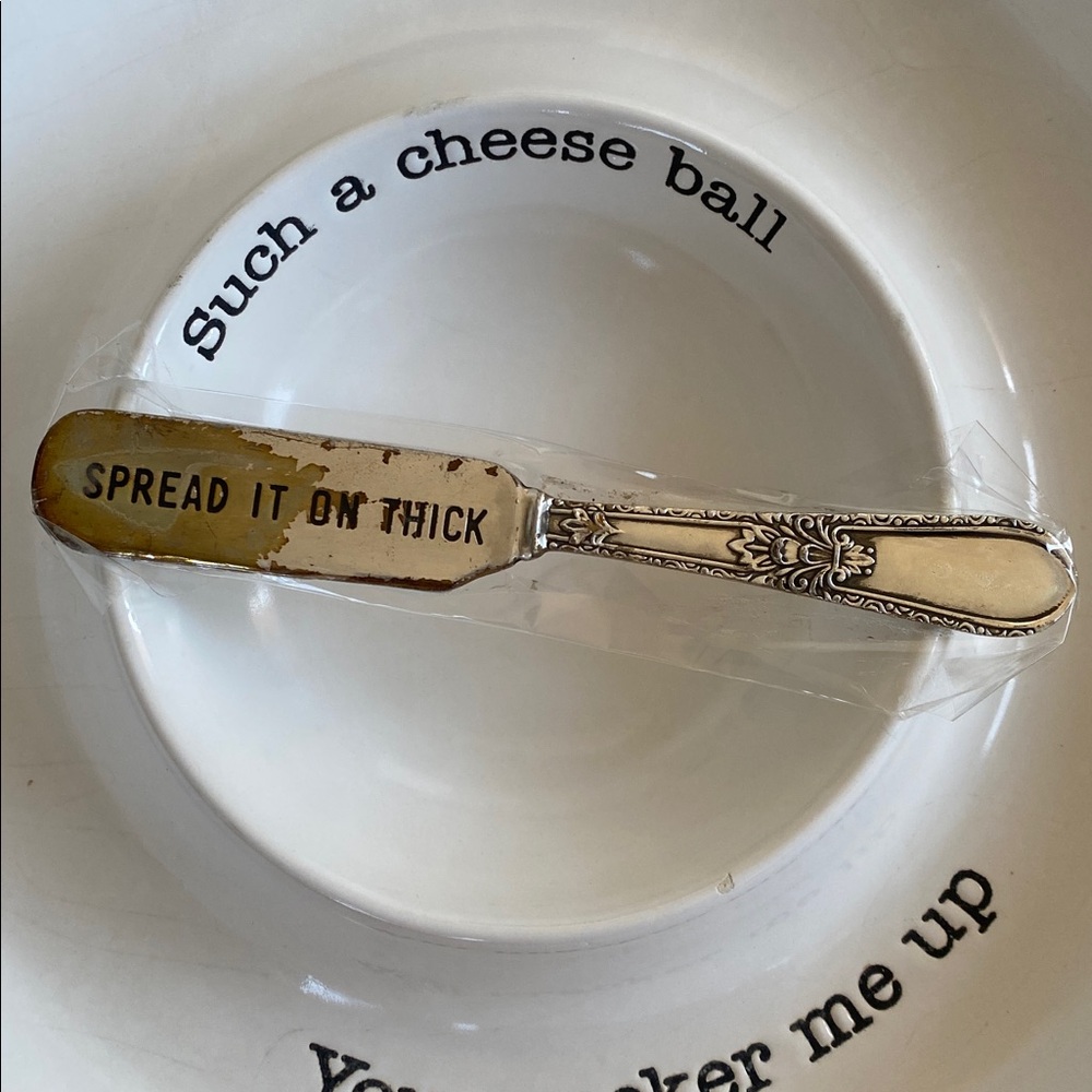 Cheese and Cracker Dish (tarnished spreader included) - Picture 3 of 3
